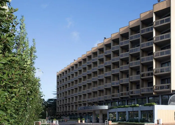 Wyndham Midas Hotel 4*