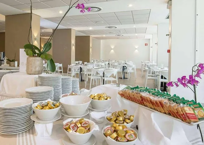 Wyndham Midas Hotel